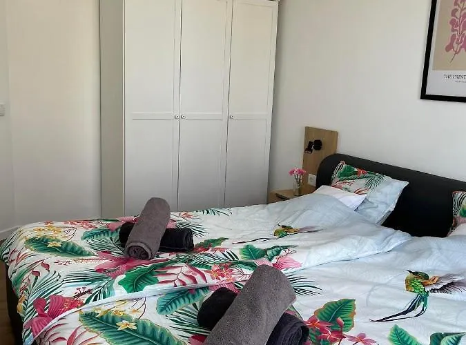 Room In The City 2